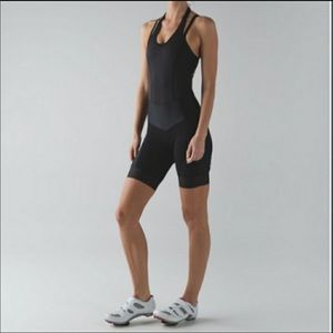 Lululemon cycling “Shift Happens Bib Shorts” sz 8